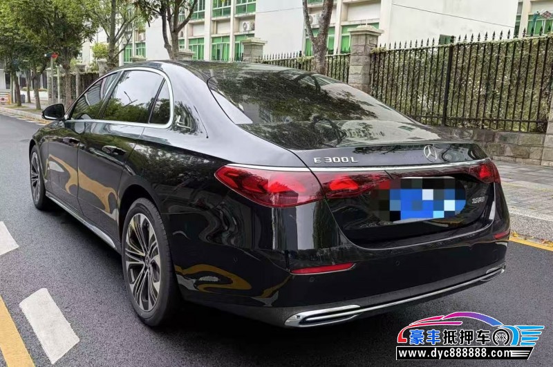 25年奔驰E轿车抵押车出售