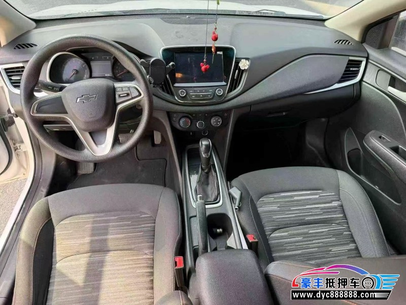 20年雪佛兰科鲁泽轿车抵押车出售