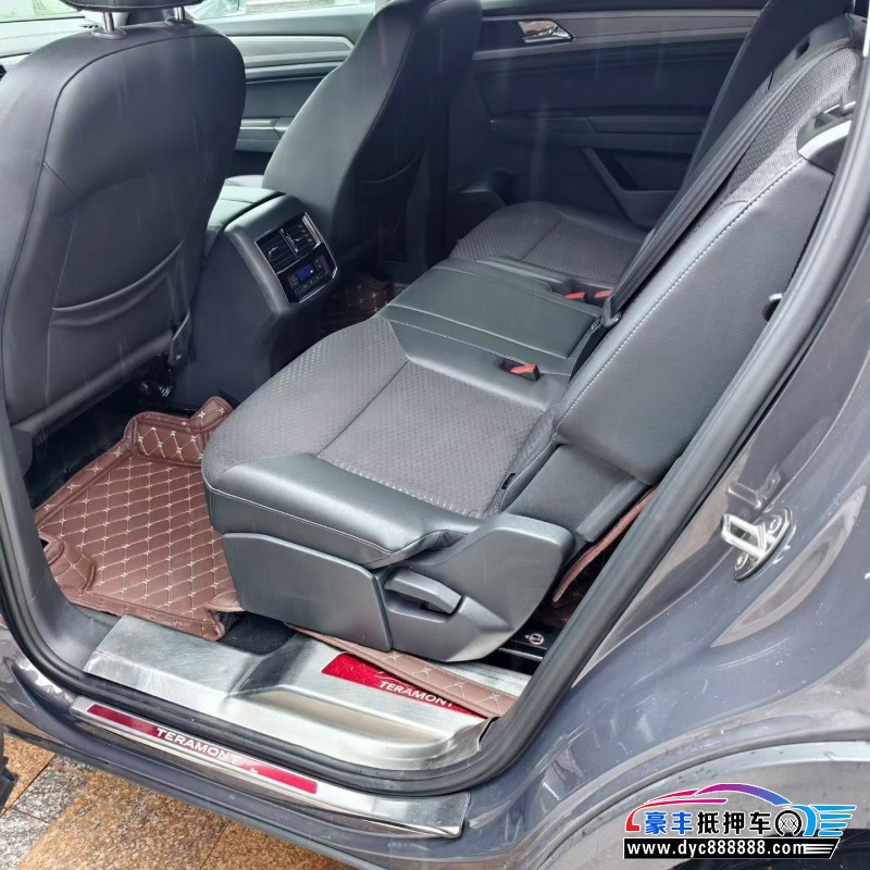 17年大众途昂轿车抵押车出售