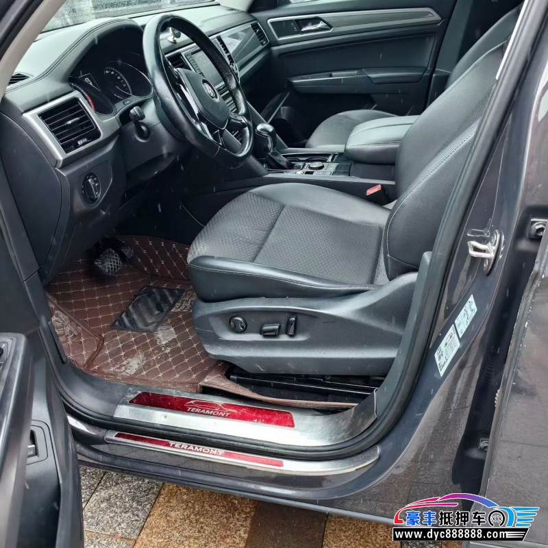 17年大众途昂轿车抵押车出售