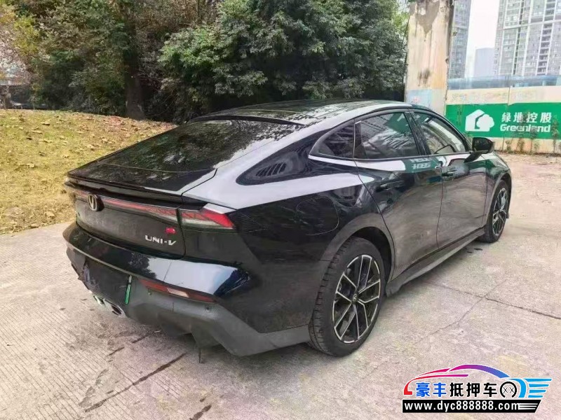 24年长安长安UNI轿车抵押车出售