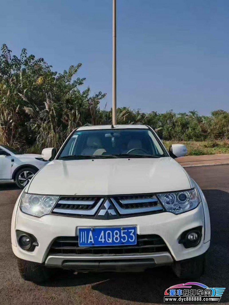 抵押车出售16年三菱帕杰罗轿车