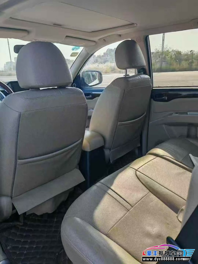 16年三菱帕杰罗轿车抵押车出售