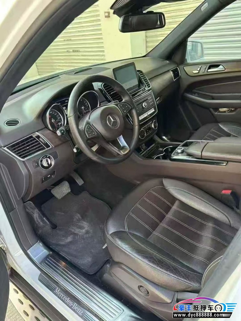 17年奔驰GLE轿车抵押车出售