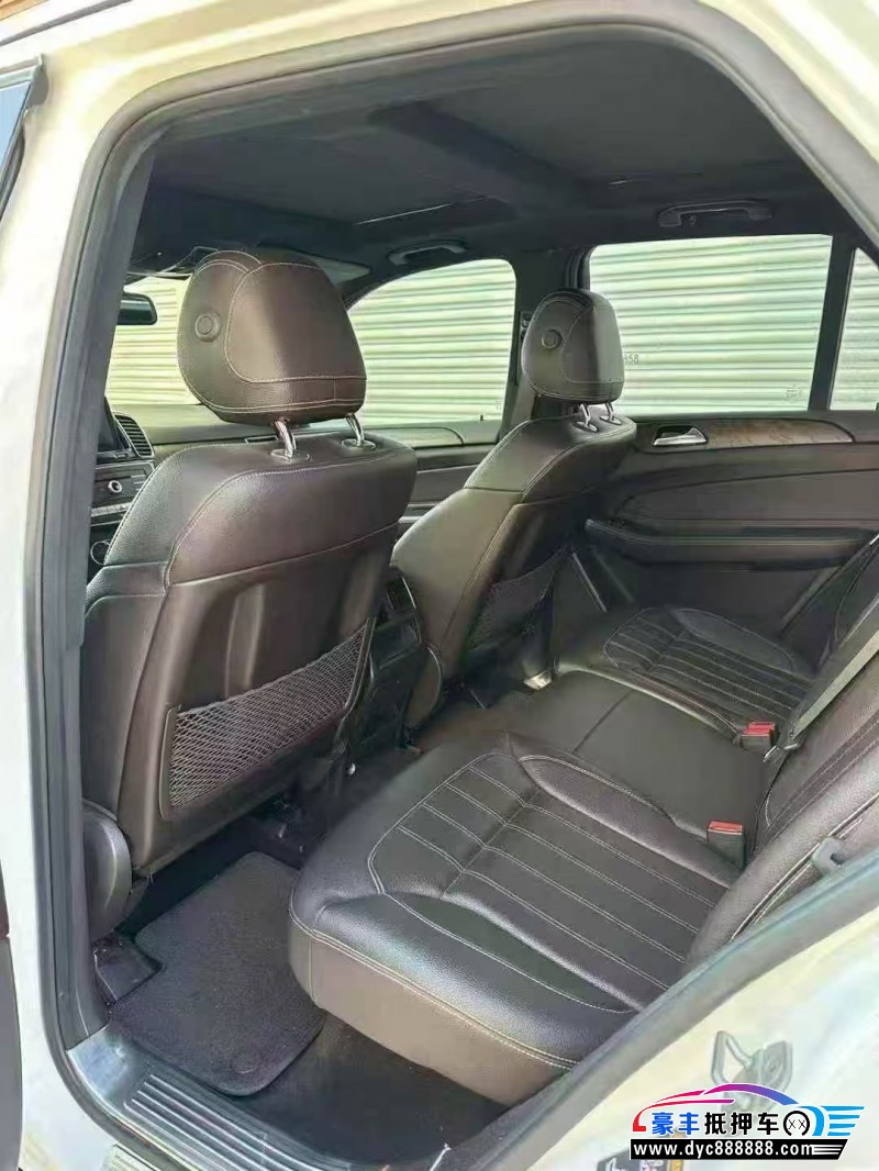 17年奔驰GLE轿车抵押车出售