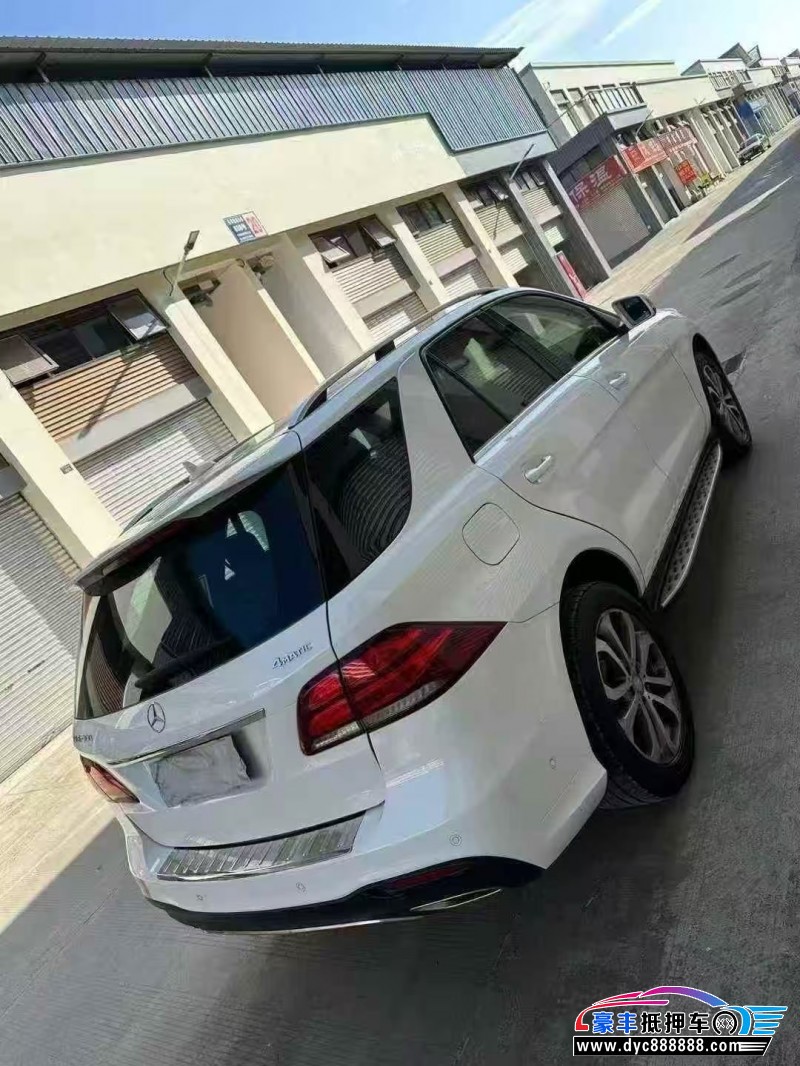 17年奔驰GLE轿车抵押车出售