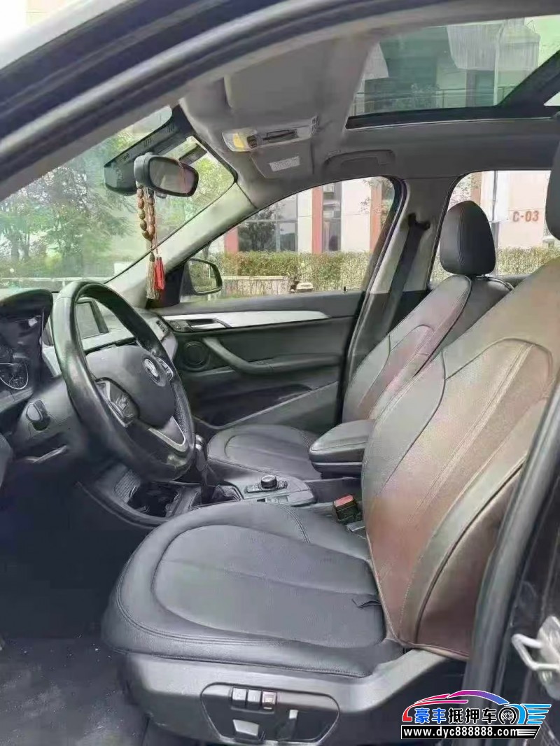 17年宝马X1轿车抵押车出售