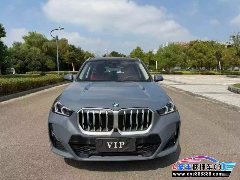 抵押车出售23年宝马X1轿车