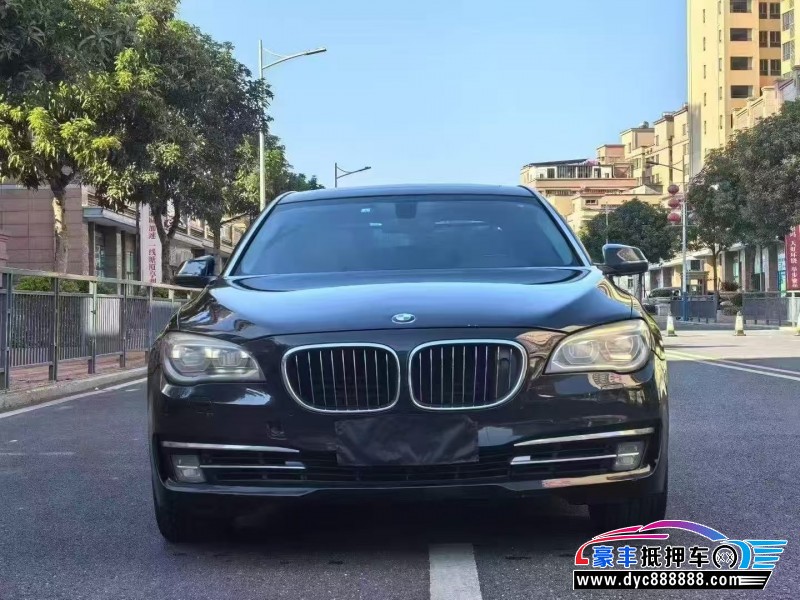 13年宝马7系轿车抵押车出售