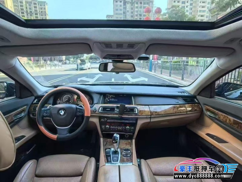 13年宝马7系轿车抵押车出售