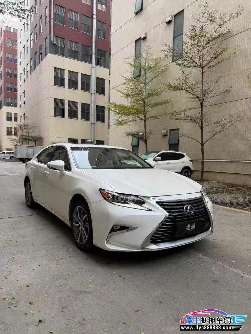 16年雷克萨斯ES轿车抵押车出售