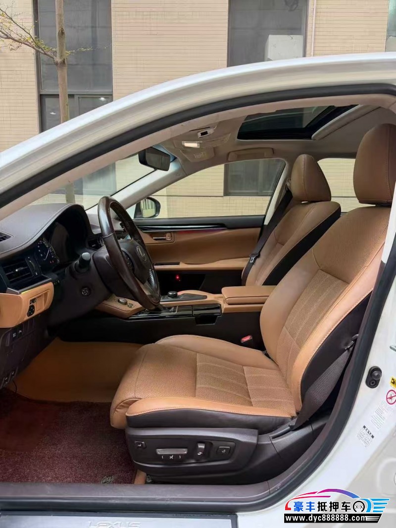 16年雷克萨斯ES轿车抵押车出售