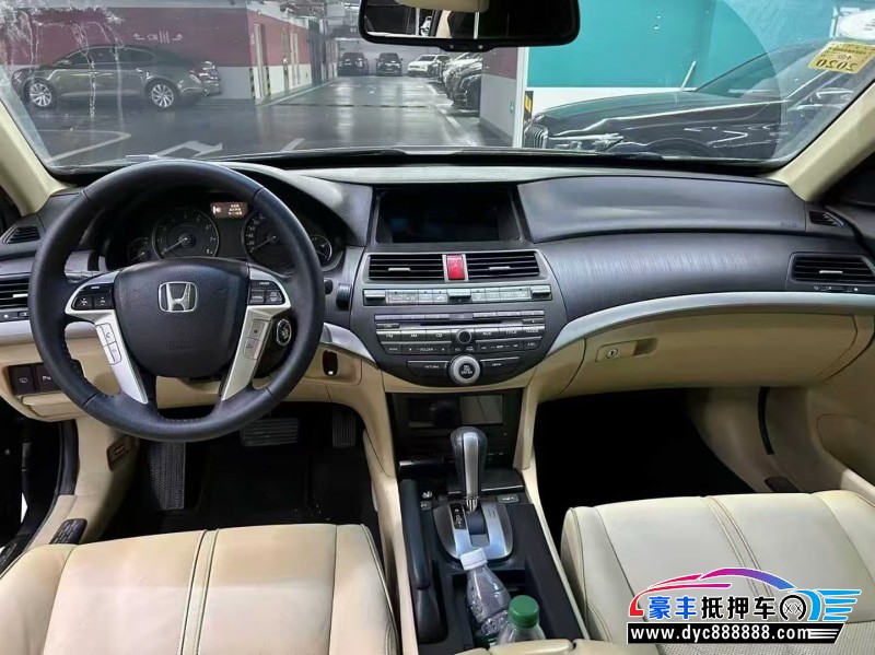 13年本田歌诗图轿车抵押车出售