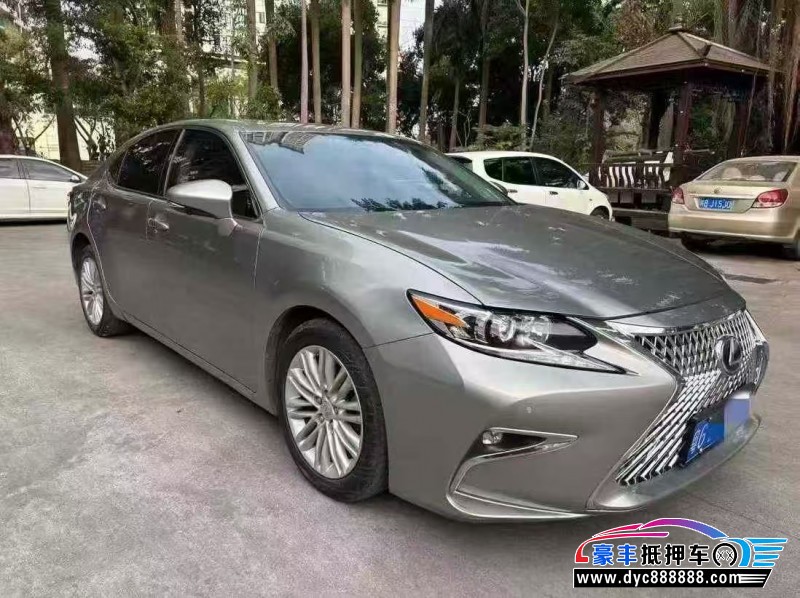 18年雷克萨斯ES轿车抵押车出售