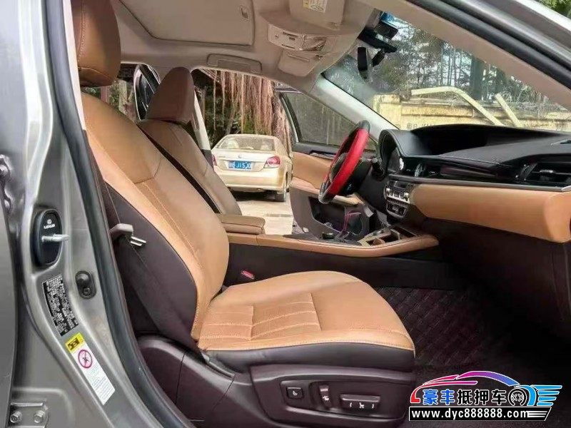 18年雷克萨斯ES轿车抵押车出售