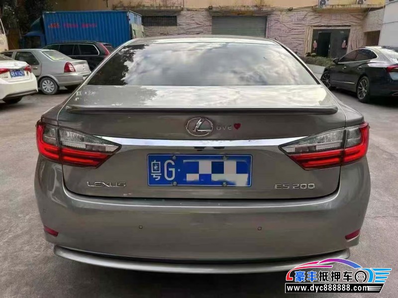 18年雷克萨斯ES轿车抵押车出售