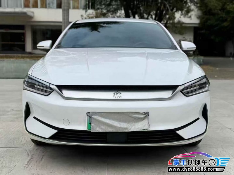 25年比亚迪秦轿车抵押车出售