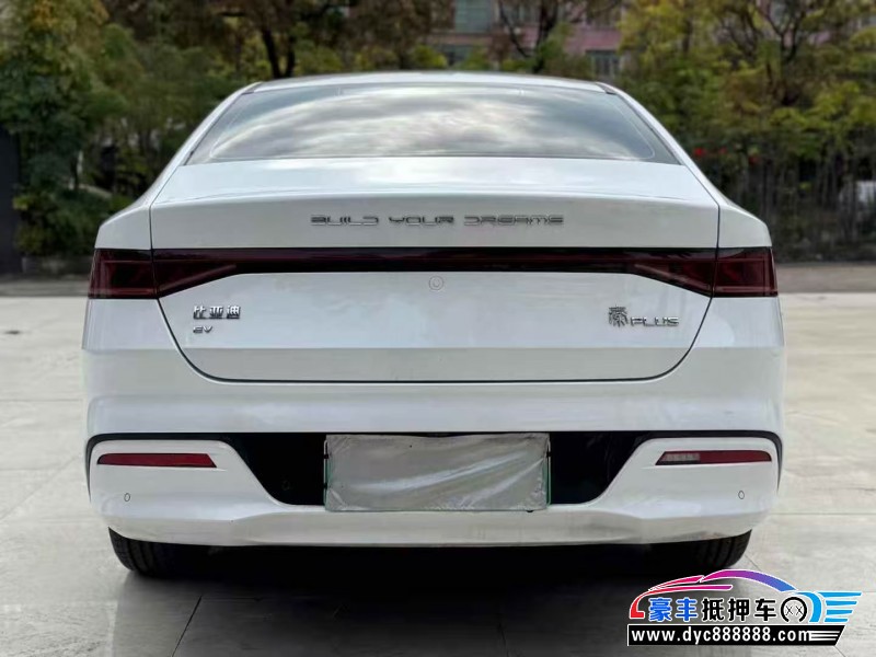 25年比亚迪秦轿车抵押车出售