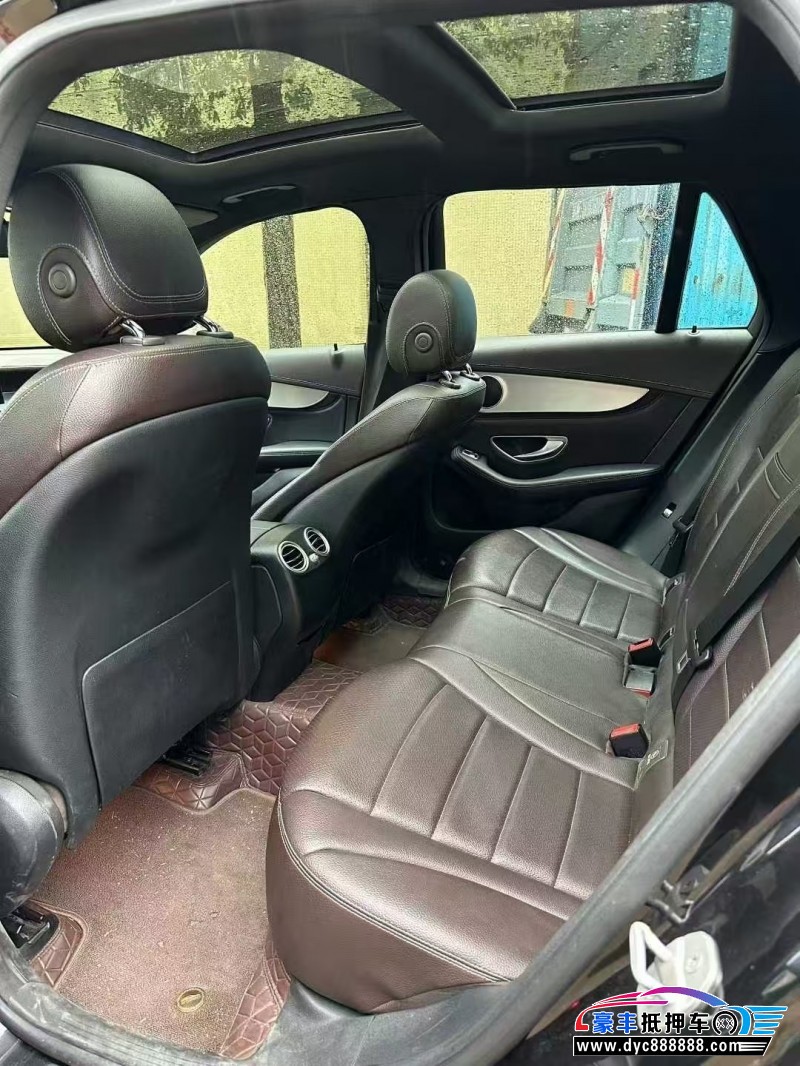 16年奔驰GLC轿车抵押车出售