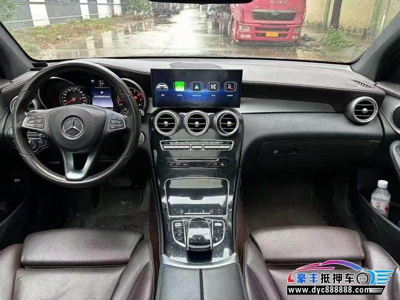 16年奔驰GLC轿车抵押车出售