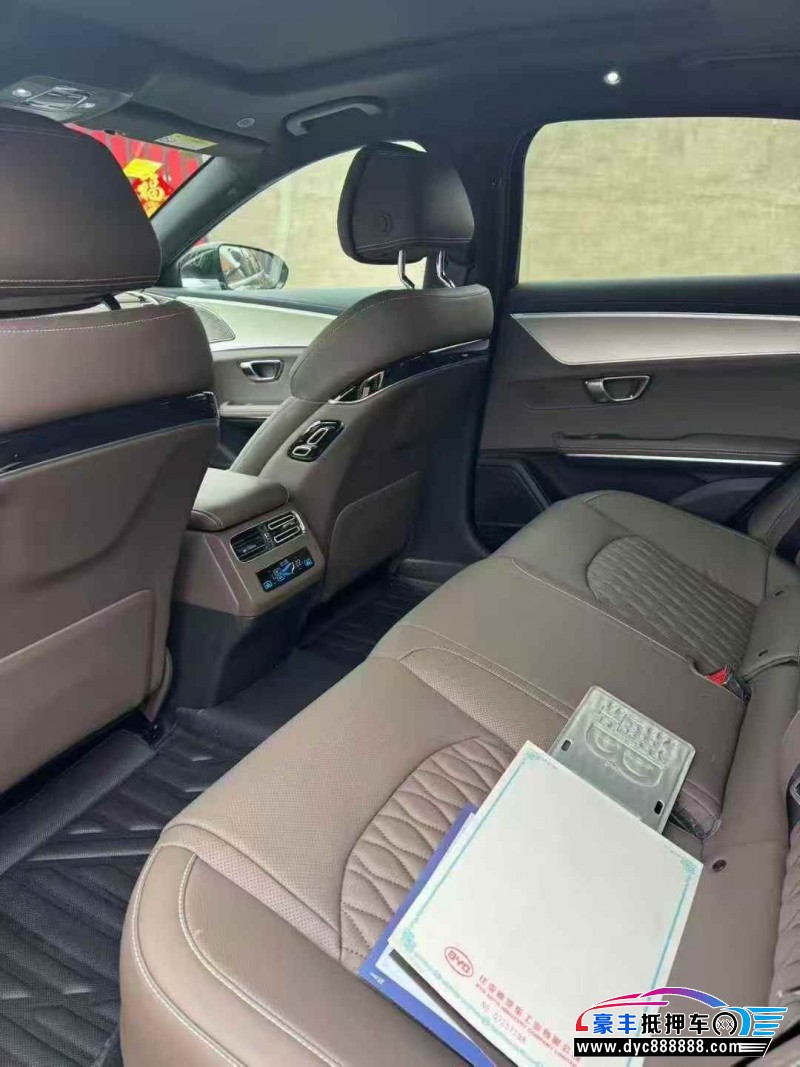 26年比亚迪汉轿车抵押车出售