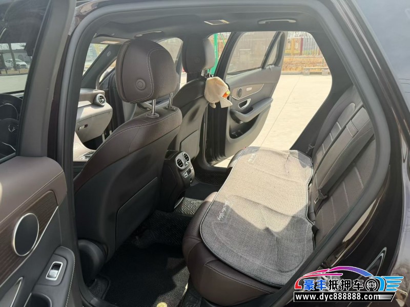 23年奔驰GLCSUV抵押车出售