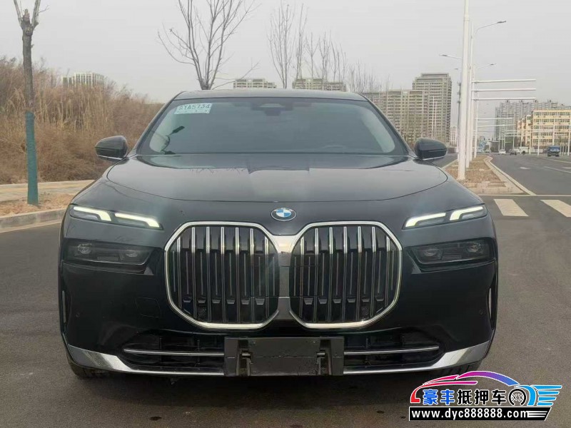 抵押车出售23年宝马7系轿车