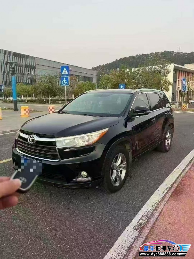 17年丰田汉兰达轿车抵押车出售