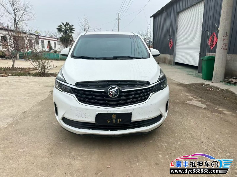 抵押车出售21年别克GL8轿车