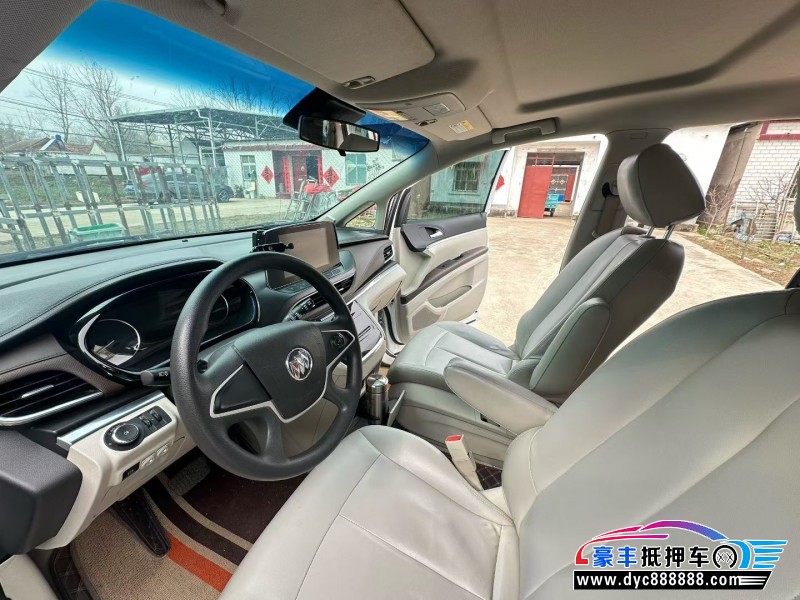 21年别克GL8轿车抵押车出售