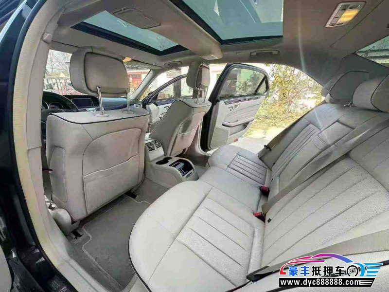 16年奔驰E轿车抵押车出售