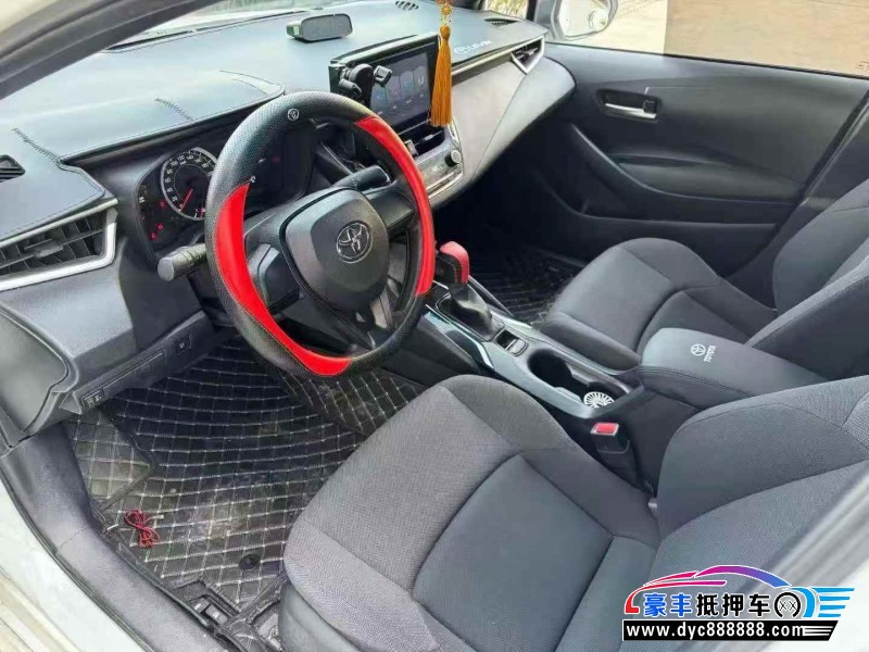 22年丰田雷凌轿车抵押车出售