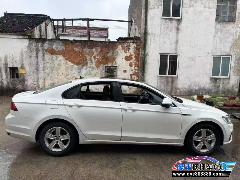 21年大众凌渡轿车抵押车出售