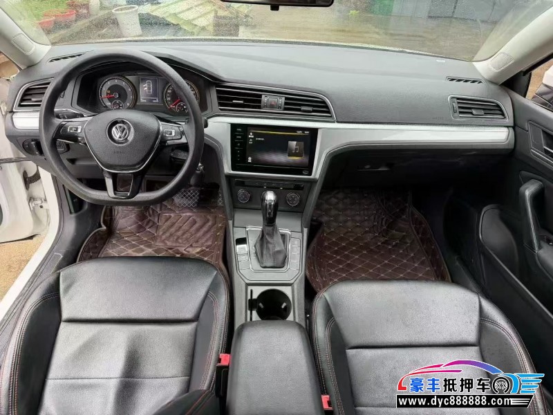 21年大众凌渡轿车抵押车出售