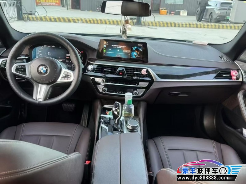 20年宝马5系轿车抵押车出售