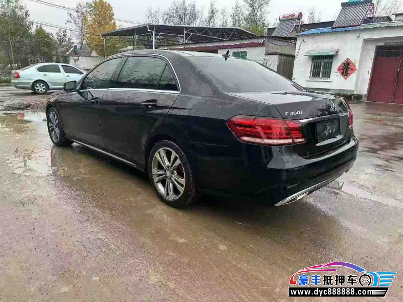 16年奔驰E轿车抵押车出售