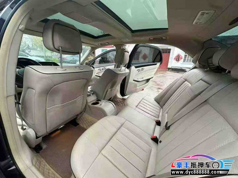 16年奔驰E轿车抵押车出售