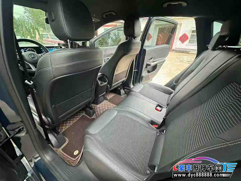 21年奔驰B轿车抵押车出售