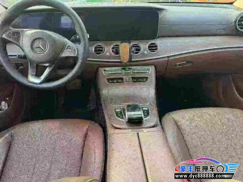 18年奔驰E轿车抵押车出售