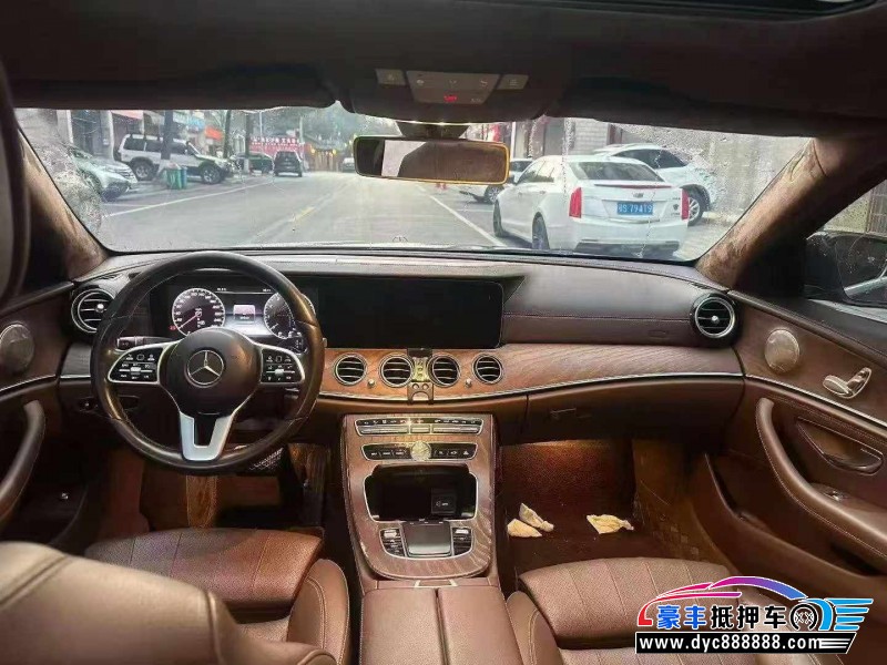 19年奔驰E轿车抵押车出售