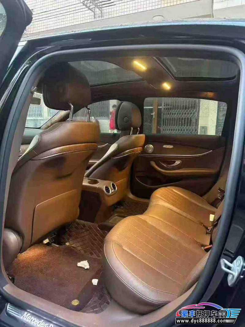 19年奔驰E轿车抵押车出售