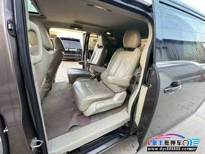 15年别克GL8轿车抵押车出售