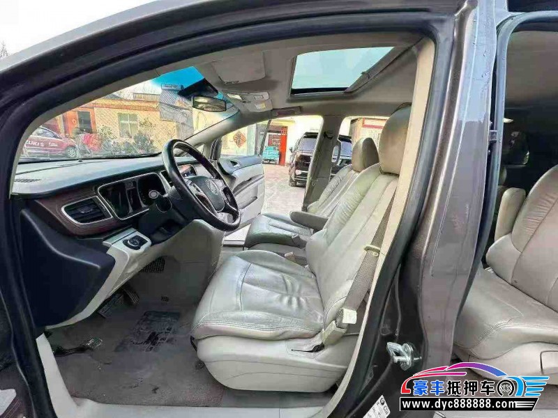 15年别克GL8轿车抵押车出售