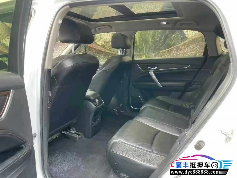 18年本田冠道轿车抵押车出售