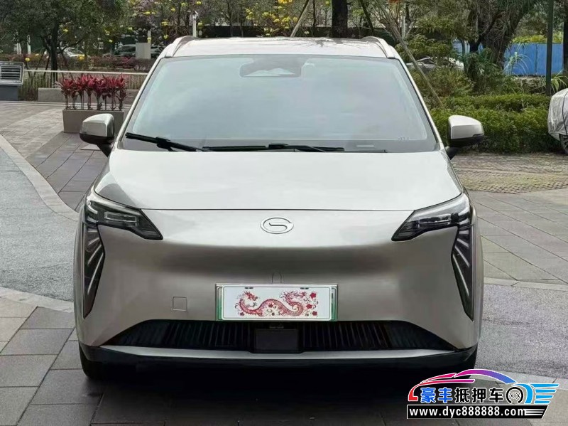 抵押车出售24年埃安Y80轿车