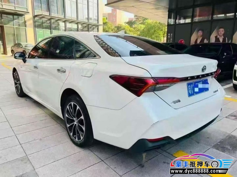 22年丰田亚洲龙轿车抵押车出售