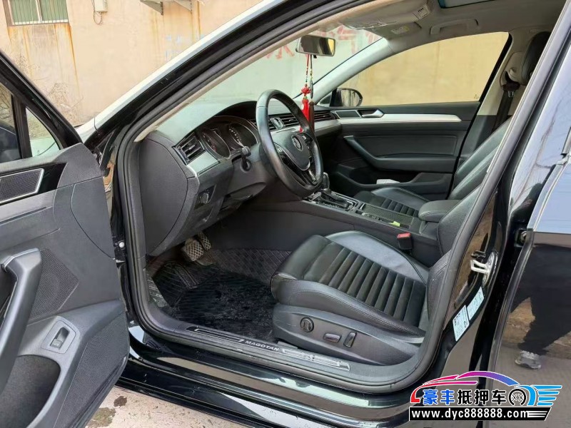 18年大众迈腾轿车抵押车出售