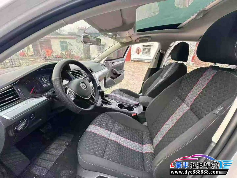 20年大众凌渡轿车抵押车出售