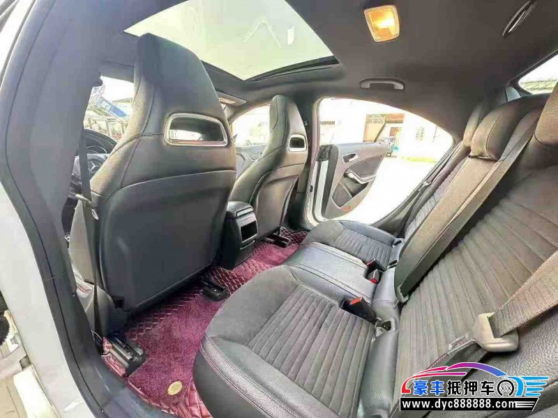 15年奔驰CLA轿车抵押车出售