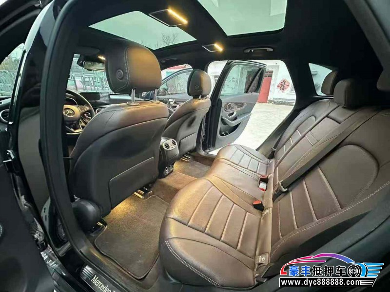 19年奔驰GLC轿车抵押车出售